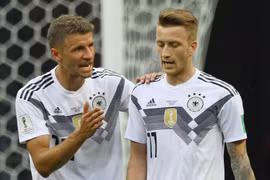 Cơn đau đầu của Hansi Flick: Marco Reus hay Thomas Mueller? 