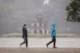 Bắc Bộ sáng và đêm trời rét, Trung Bộ chiều tối có mưa dông vài nơi