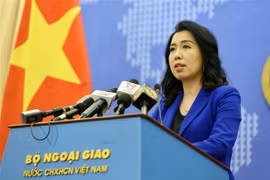 Người Phát ngôn Bộ Ngoại giao Lê Thị Thu Hằng trả lời câu hỏi của phóng viên trong nước và quốc tế. (Ảnh: Dương Giang/TTXVN)