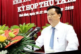 Ông Nguyễn Khắc Thận phát biểu tại Kỳ họp thứ 8, Hội đồng Nhân dân tỉnh Thái Bình khóa XVI. (Ảnh: Thế Duyệt/TTXVN)