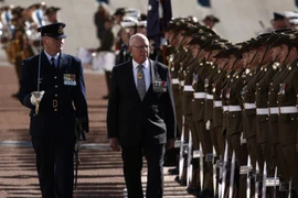 Toàn quyền David Hurley duyệt đội danh dự. (Nguồn: smh.com.au)