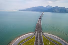 Cầu vượt biển nối Hong Kong-Chu Hải-Macau. (Ảnh: THX/TTXVN)