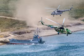 Binh sỹ quân đội Nga tham gia cuộc tập trận Vostok-2018 tại thị trấn Slavyanka, cách Vladivostok 100km về phía nam ngày 15/9/2018. (Ảnh: AFP/ TTXVN)