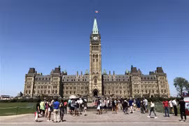 Quang cảnh bên ngoài tòa nhà Quốc hội Canada ở Ottawa ngày 26/7/2018. (Ảnh: AFP/ TTXVN)