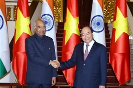 Thủ tướng Nguyễn Xuân Phúc hội kiến Tổng thống Cộng hòa Ấn Độ Ram Nath Kovind đang thăm cấp Nhà nước Việt Nam. (Ảnh: Thống Nhất/TTXVN)