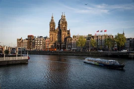 Quang cảnh thủ đô Amsterdam, Hà Lan. (Ảnh: AFP/ TTXVN)
