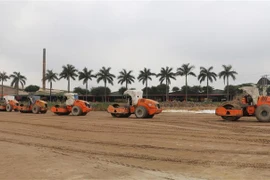 Các dự án Cao Bồ-Mai Sơn và Mai Sơn-Quốc lộ 45 đang được nhà thầu tích cực thi công để đảm bảo tiến độ. (Ảnh: Đức Phương/TTXVN)