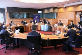 Chủ tịch Quốc hội Vương Đình Huệ hội đàm với Chủ tịch Nghị viện châu Âu David Sassoli. (Ảnh: Doãn Tấn/TTXVN)