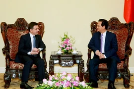 Thủ tướng Nguyễn Tấn Dũng tiếp Thống đốc tỉnh Moskva Andrey Vorobyov đang thăm và làm việc tại Việt Nam. (Ảnh: Thống Nhất/TTXVN)