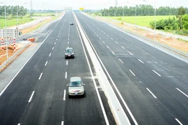 Cao tốc Hà Nội-Hải Phòng trong ngày thông xe. (Ảnh: Huy Hùng/TTXVN)