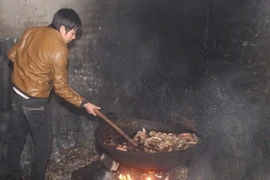 Một cơ sở chế biến mỡ bẩn. (Ảnh minh họa. Nguồn: TTXVN)