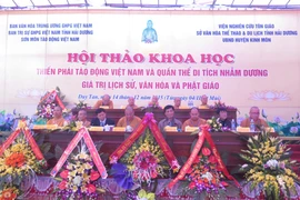 Đoàn chủ tọa Hội thảo. (Ảnh: Mạnh Minh/TTXVN)
