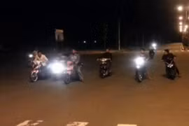 Bắt giữ nhóm "quái xế" có hành vi đua xe, lạng lách đánh võng
