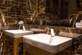 Thiết bị nhà tắm Kohler tại MGallery. (Nguồn: Vietnam+)