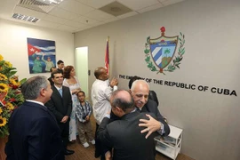 Các đại biểu tại buổi lễ khai trương đại sứ quán. (Nguồn: Straitstimes.com)