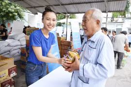 Miss World Việt Nam: ‘Phiên chợ tử tế’ của những tấm lòng nhân ái