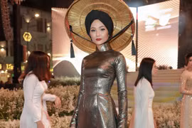 H'Hen Niê trong đêm Lễ hội Áo dài Thành phố Hồ Chí Minh vừa qua. (Ảnh: Thiên An/Vietnam+)