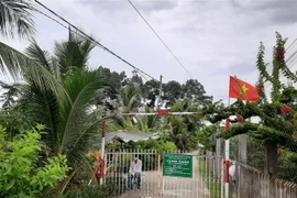 Một chốt kiểm soát tại ấp 4, xã Thạnh Đức, huyện Thủ Thừa. (Ảnh: Đức Hạnh/TTXVN)