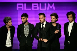 One Direction áp sát Taylor Swift trên bảng xếp hạng Starcount