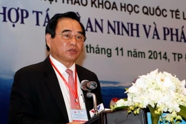 Phân tích các nhân tố ảnh hưởng đến vấn đề Biển Đông