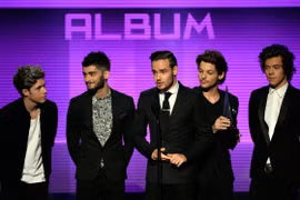 One Direction áp sát Taylor Swift trên bảng xếp hạng Starcount