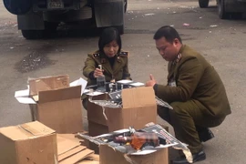 Hà Nội: Tạm giữ lô hàng rượu ngoại không hóa đơn chứng từ