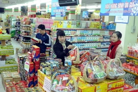 Ngày hội tung hàng Tết 2015 quy tụ nhiều đặc sản địa phương