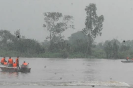 Khánh Hòa tìm kiếm 2 nạn nhân bị nước lũ cuốn trôi 