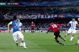 Clip Ashley Young ăn vạ làm xấu mặt Manchester United