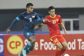 Thua U23 Singapore, U23 Việt Nam đánh mất ngôi đầu