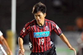 Video Công Vinh "nổ súng," giúp Sapporo hạ Kobe