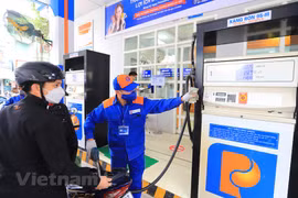 Một điểm bán xăng của Petrolimex. (Ảnh: PV/Vietnam+))
