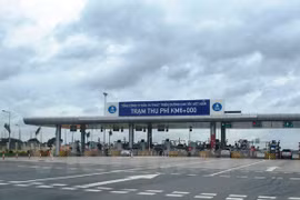 Trạm thu phí tuyến đường cao tốc Nội Bài-Lào Cai. (Ảnh: Việt Hùng/Vietnam+)