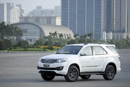 Dòng xe Toyota Fortuner TRD giá mới có mức tăng từ 32-38 triệu đồng sau khi thuế tiêu thụ đặc biệt được điều chỉnh. (Ảnh: TMV)
