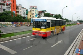 Tuyến xe buýt chất lượng cao này có giá vé 30.000 đồng/lượt/hành khách. (Ảnh minh họa: TTXVN)