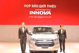 Toyota Innova 2016 mới hiện cháy hàng do nguồn cung hạn hẹp. (Ảnh: Doãn Đức/Vietnam+)