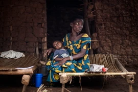Trẻ em nhiễm sốt rét tại Muma, Cộng hòa dân chủ Congo. (Nguồn: AFP/TTXVN)