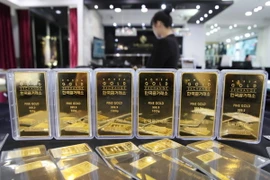Các thỏi vàng trưng bày tại sàn giao dịch vàng ở Seoul, Hàn Quốc. (Nguồn: EPA/TTXVN)