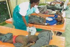 Điều trị cho bệnh nhân dịch tả tại Malawi. (Nguồn: malawi24.com)
