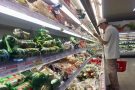 Nhóm hàng ăn và dịch vụ ăn uống, mặt hàng lương thực tăng 0,44% trong tháng 4/2018. (Ảnh: Anh Tuấn/TTXVN)