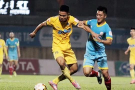 Sanna Khánh Hòa BVN thắng ngoạn mục trước FLC Thanh Hóa