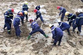 Đã tìm thấy 13/18 thi thể các nạn nhân trong vụ sạt núi ở tỉnh Hòa Bình. (Ảnh: H.V/Vietnam+)