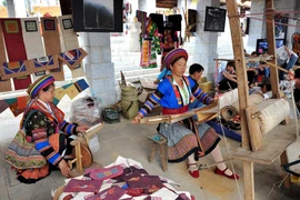 "Chính sách phát triển văn hóa vùng cao còn nhiều bất cập"