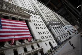 Quang cảnh bên ngoài Sàn giao dịch chứng khoán New York, Mỹ ngày 27/4/2020. (Nguồn: THX/TTXVN) 
