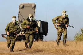 Binh sỹ Belarus tham gia cuộc tập trận ở Volka, cách thủ đô Minsk khoảng 230km về phía Tây Nam. (Ảnh: AFP/TTXVN)