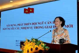 Bà Trương Thị Mai, Ủy viên Bộ Chính trị, Thường trực Ban Bí thư, Trưởng Ban Tổ chức Trung ương Đảng, phát biểu tại hội nghị. (Ảnh: Thanh Vũ/TTXVN)