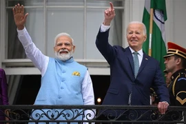 Tổng thống Mỹ Joe Biden (phải) và Thủ tướng Ấn Độ Narendra Modi đang ở thăm Mỹ đã ra tuyên bố chung gồm 58 điểm, trong đó đề cập đến quyết tâm thúc đẩy quan hệ song phương trên nhiều lĩnh vực. (Ảnh: AFP/TTXVN)