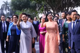 Phu nhân Chủ tịch nước Việt Nam-Trung Quốc gặp gỡ sinh viên ĐHQG Hà Nội