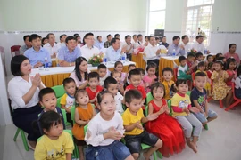 Hình ảnh Lãnh đạo TTXVN thăm và làm việc tại tỉnh Quảng Trị