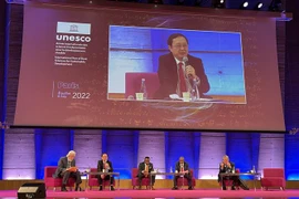 Bộ trưởng Bộ Khoa học và Công nghệ Huỳnh Thành Đạt phát biểu tại Tọa đàm cấp cao Vai trò của khoa học trong hoạch định chính sách. (Ảnh: Nguyễn Thu Hà/TTXVN) 